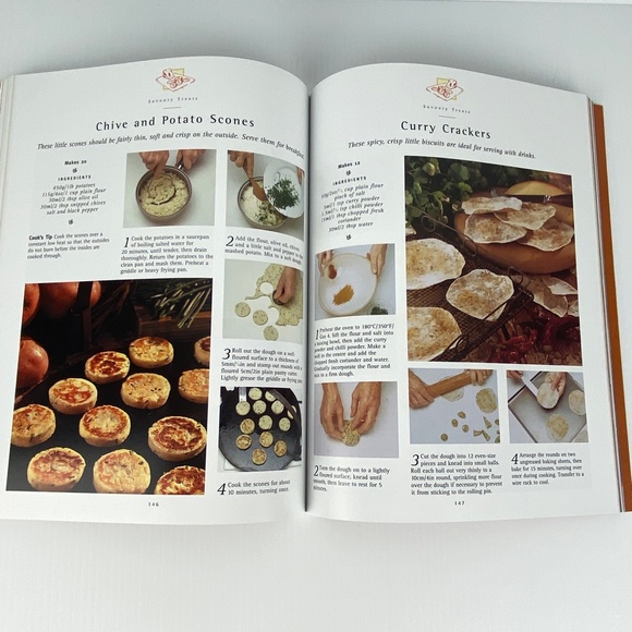 The Great Big Cookie Book Softcover Cookbook Over 200 Recipes Sweets Deserts - Picture 8 of 13